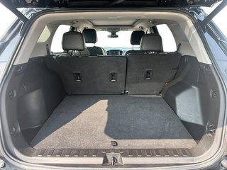 2022 GMC Terrain SLT AWD SUV in Stratford, Ontario - 6 - w320h240px