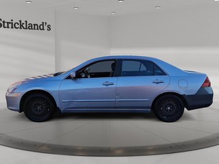 2007 Honda Accord Sedan EX MANUAL in Stratford, Ontario - 5 - w320h240px