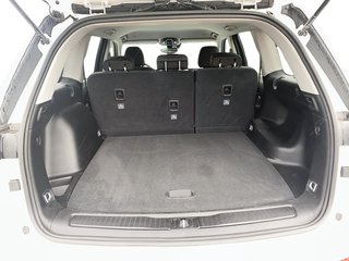 2023 Jeep Grand Cherokee LAREDO 4X4 SUV in Stratford, Ontario - 6 - w320h240px