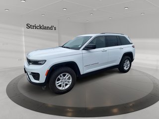 2023 Jeep Grand Cherokee LAREDO 4X4 SUV in Stratford, Ontario - 5 - w320h240px