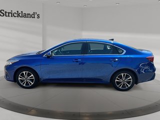 2022 Kia Forte EX Sedan in Stratford, Ontario - 5 - w320h240px