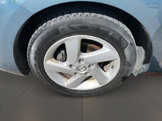 2011 Mazda 3 GX Sedan in Stratford, Ontario - 6 - w320h240px