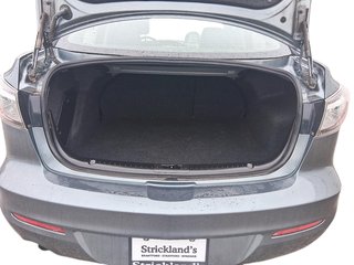 2013 Mazda 3 GX in Stratford, Ontario - 6 - w320h240px