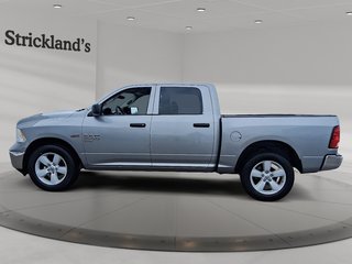2023 Ram 1500 Classic Crew 4x4 in Stratford, Ontario - 5 - w320h240px