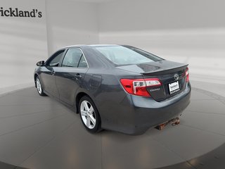 2013 Toyota Camry SE Sedan in Stratford, Ontario - 4 - w320h240px