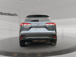 2023 Toyota Corolla Cross LE AWD in Stratford, Ontario - 3 - w320h240px