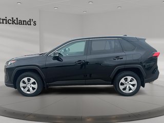 2022 Toyota RAV4 LE AWD SUV in Stratford, Ontario - 5 - w320h240px