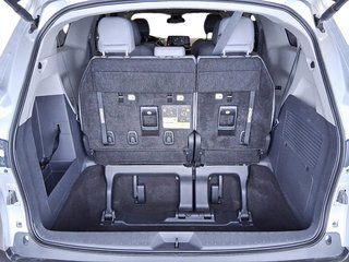2024 Toyota Sienna Hybrid XLE 3ROW in Stratford, Ontario - 6 - w320h240px