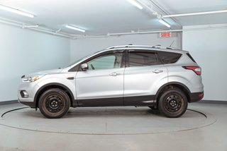 2018 Ford Escape Titanium in Brossard, Quebec - 4 - w320h240px