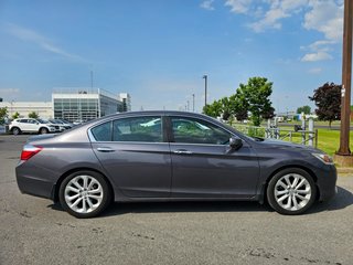 2015 Honda Accord Sedan Touring in Brossard, Quebec - 6 - w320h240px