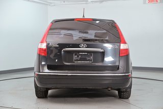 2009 Hyundai Elantra Touring in Brossard, Quebec - 2 - w320h240px