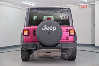 2022 Jeep Wrangler Sport in Brossard, Quebec - 2 - w320h240px