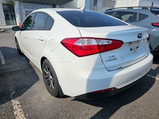 Kia Forte  2016 à Brossard, Québec - 3 - w320h240px