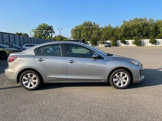 2012 Mazda 3 GX in Brossard, Quebec - 5 - w320h240px