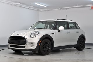 2019 MINI 5 Door Cooper in Brossard, Quebec - 3 - w320h240px