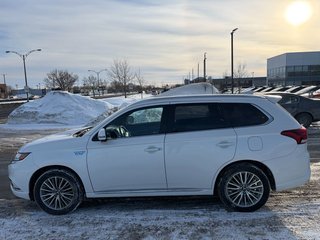 2020 Mitsubishi Outlander PHEV in Brossard, Quebec - 5 - w320h240px