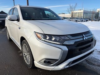 2020 Mitsubishi Outlander PHEV in Brossard, Quebec - 3 - w320h240px