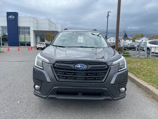 Subaru Forester Touring // CAMÉRA DE RECUL, BANC CHAUFFANT, TOIT P 2023 à Brossard, Québec - 2 - w320h240px