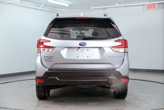 2023 Subaru Forester Touring // CAMÉRA DE RECUL, BANC CHAUFFANT, TOIT P in Brossard, Quebec - 2 - w320h240px
