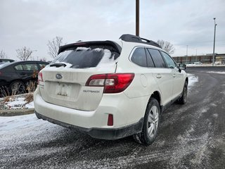 2017 Subaru Outback 2.5i in Brossard, Quebec - 6 - w320h240px