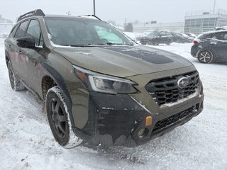 2022 Subaru Outback Wilderness // 2.4T, SIEGES CHAUFF., CARPLAY, TOIT in Brossard, Quebec - 3 - w320h240px