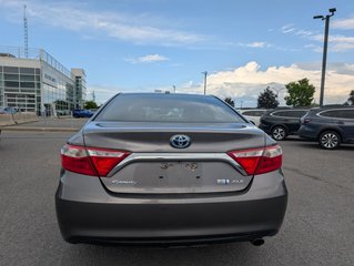 Toyota Camry Hybrid  2015 à Brossard, Québec - 6 - w320h240px