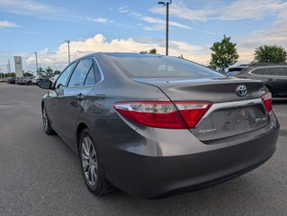 Toyota Camry Hybrid  2015 à Brossard, Québec - 4 - w320h240px