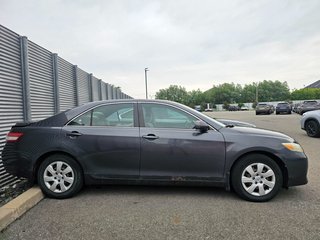 2010 Toyota Camry in Brossard, Quebec - 4 - w320h240px