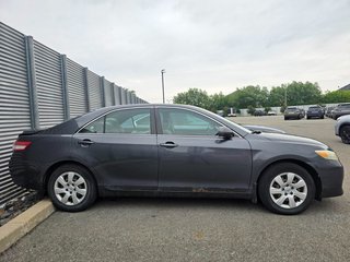 2010 Toyota Camry in Brossard, Quebec - 2 - w320h240px