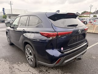 2022 Toyota Highlander XLE in Brossard, Quebec - 4 - w320h240px