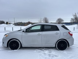 2010 Toyota Matrix XR in Brossard, Quebec - 3 - w320h240px