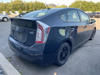 2015 Toyota Prius in Brossard, Quebec - 4 - w320h240px