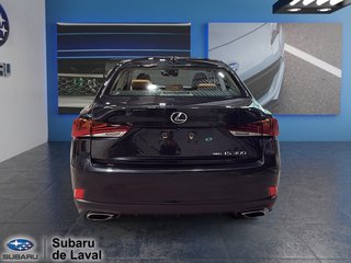 2017 Lexus IS 300 in Laval, Quebec - 6 - w320h240px