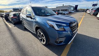 2022 Subaru Forester Premier in Laval, Quebec - 5 - w320h240px