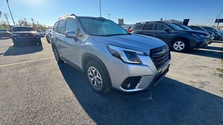 2023 Subaru Forester Touring in Laval, Quebec - 5 - w320h240px