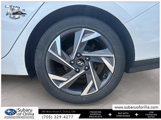 2024 Hyundai Elantra Luxury