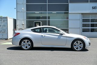 2011 Hyundai Genesis Coupe Premium in Sainte-Julie, Quebec - 5 - w320h240px