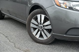 2013 Kia Forte 5-Door EX, Bancs chauffants in Sainte-Julie, Quebec - 3 - w320h240px