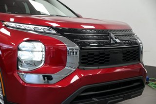 Mitsubishi Outlander PHEV ES, Sièges Chauffants,plug-in, Carplay, Hybrid 2023 à Sainte-Julie, Québec - 2 - w320h240px