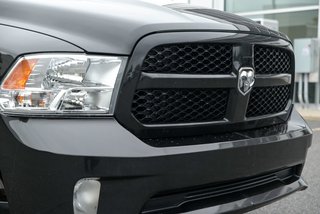 2017 Ram 1500 Express 4X4 5.7L Hitch 2 pouces in Sainte-Julie, Quebec - 2 - w320h240px