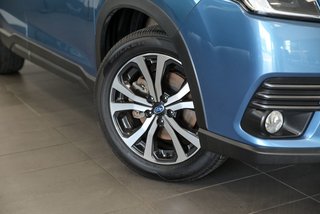 Subaru Forester Limited Navi Cuir Carplay Harman Kardon 2023 à Sainte-Julie, Québec - 3 - w320h240px