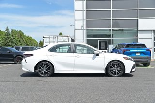 Toyota Camry HYBRIDE SE, APPLE CARPLAY, BANCS CHAUFFANTS 2023 à Sainte-Julie, Québec - 5 - w320h240px