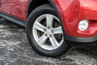 Toyota RAV4 XLE 2014 à Sainte-Julie, Québec - 3 - w320h240px