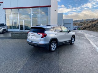 2022 GMC Terrain SLE in Kamloops, British Columbia - 2 - w320h240px