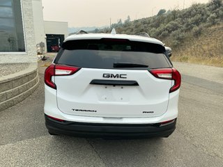 2024 GMC Terrain SLE in Kamloops, British Columbia - 4 - w320h240px