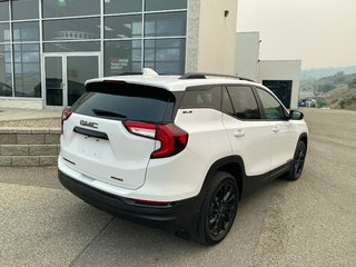 2024 GMC Terrain SLE in Kamloops, British Columbia - 3 - w320h240px