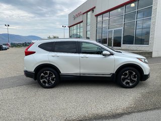 2017 Honda CR-V Touring in Kamloops, British Columbia - 2 - w320h240px