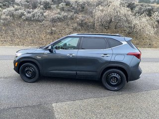 2021 Kia Seltos SX Turbo in Kamloops, British Columbia - 6 - w320h240px