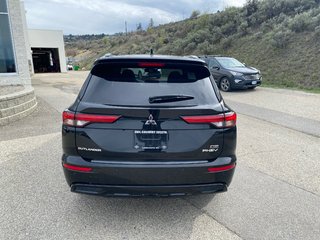 2025 Mitsubishi Outlander Plug-In Hybrid SEL in Kamloops, British Columbia - 4 - w320h240px