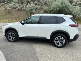 2021 Nissan Rogue SV AWD in Kamloops, British Columbia - 6 - w320h240px